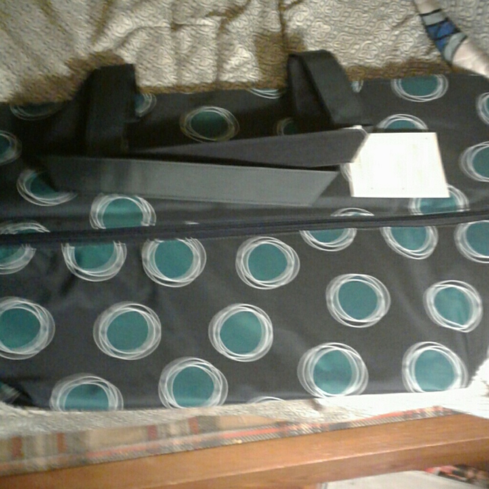 Expand a tote